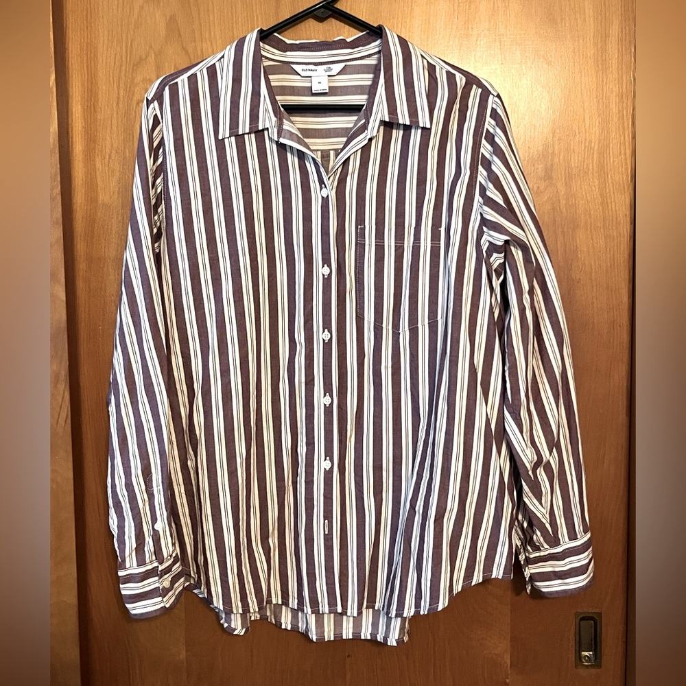 Old Navy Classic Women’s Button Down